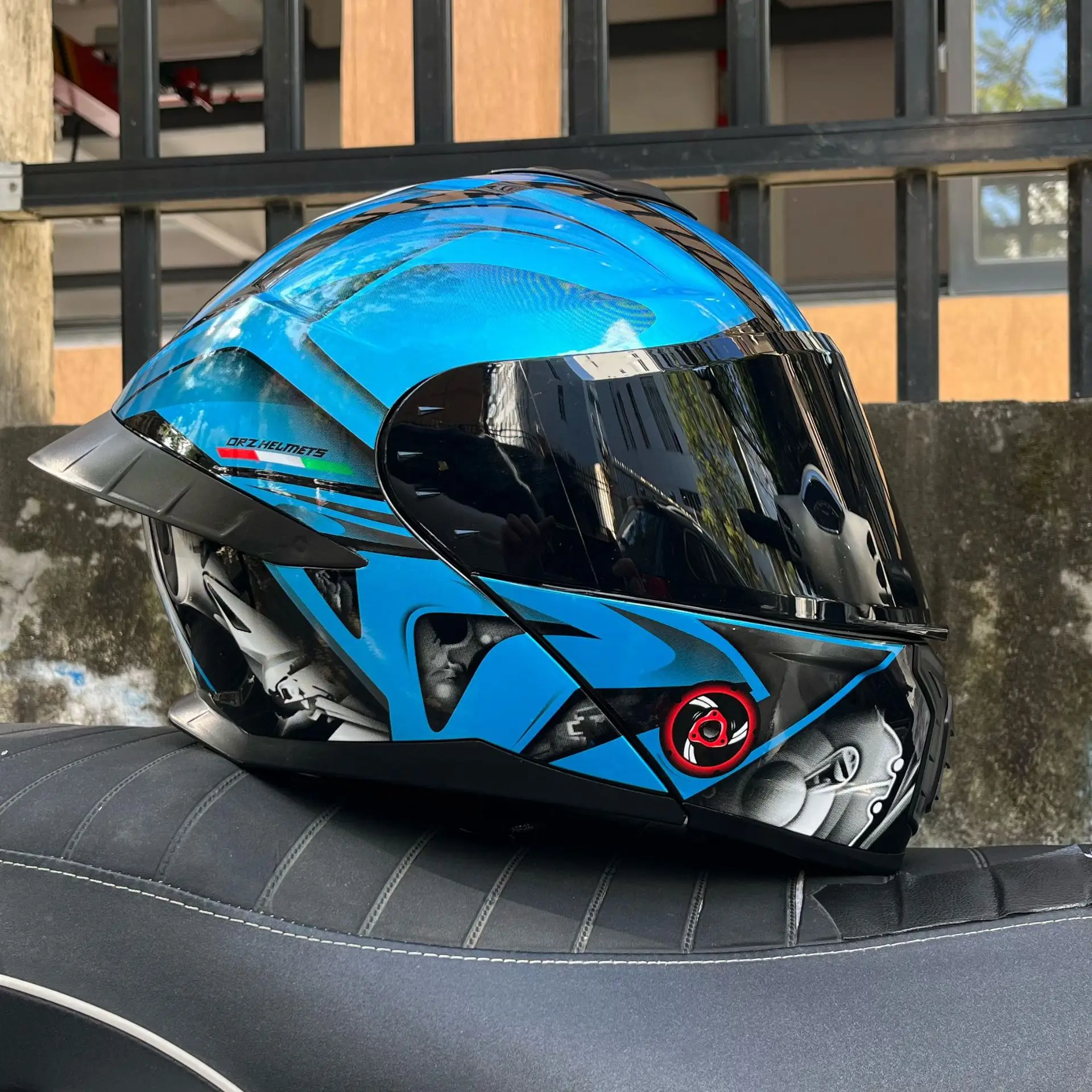 DOT認証済みヘルメット、オートバイヘルメット、デュアルバイ - Full Face Motorcycle Helmet With Bluetooth のレビューと価格